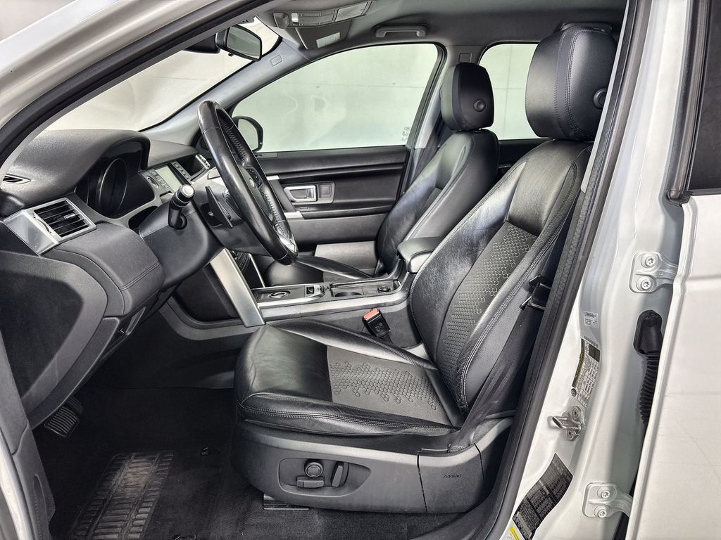 Thumbnail: 2018 Land Rover Discovery Sport - 13