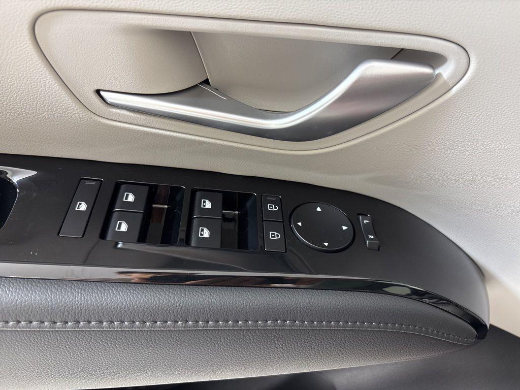 Thumbnail: 2026 Hyundai Tucson - 17