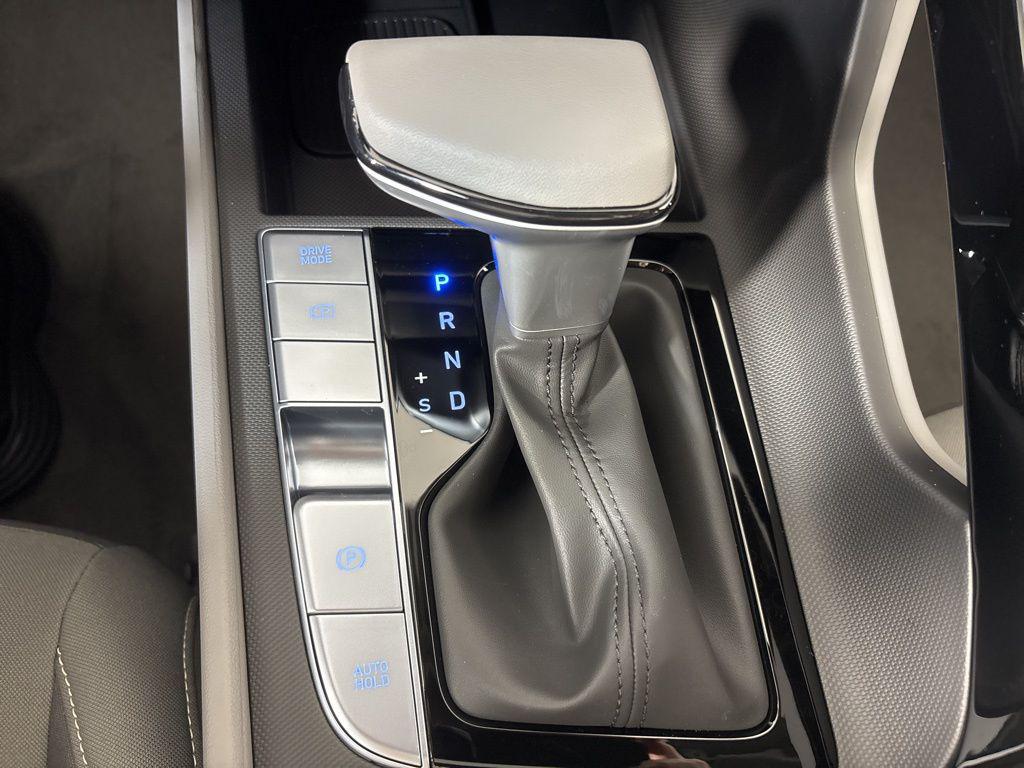 Thumbnail: 2026 Hyundai Elantra - 33