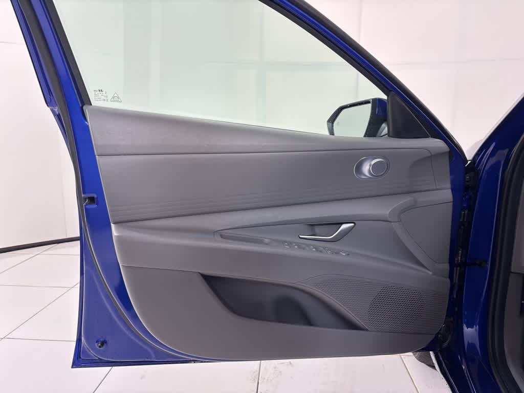 Thumbnail: 2023 Hyundai Elantra - 11