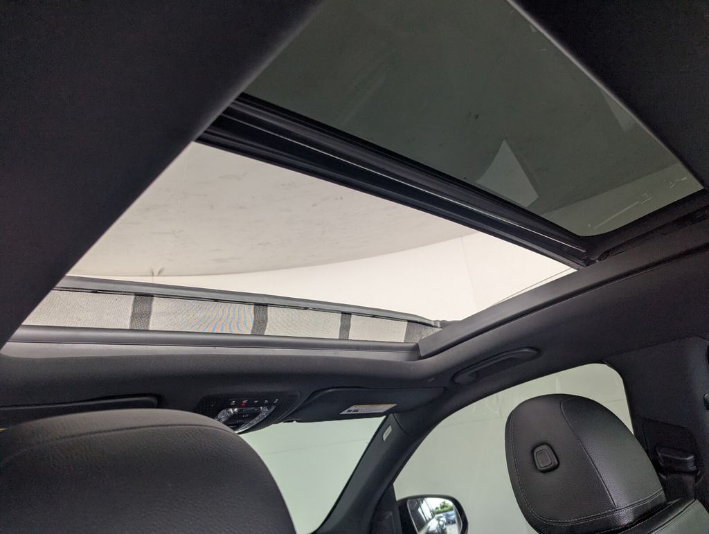 Thumbnail: 2021 Mercedes-Benz GLS - 32