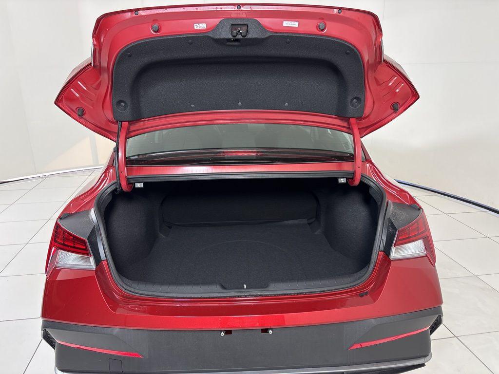 Thumbnail: 2025 Hyundai Elantra - 23