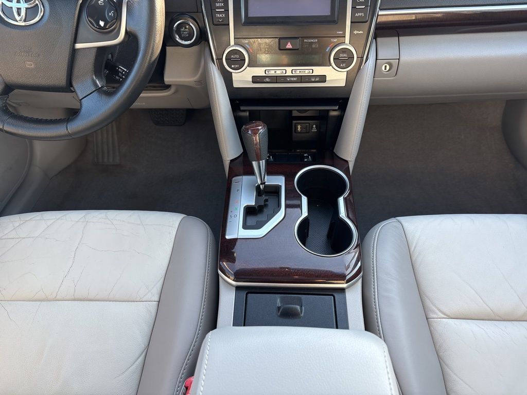 Thumbnail: 2012 Toyota Camry - 21