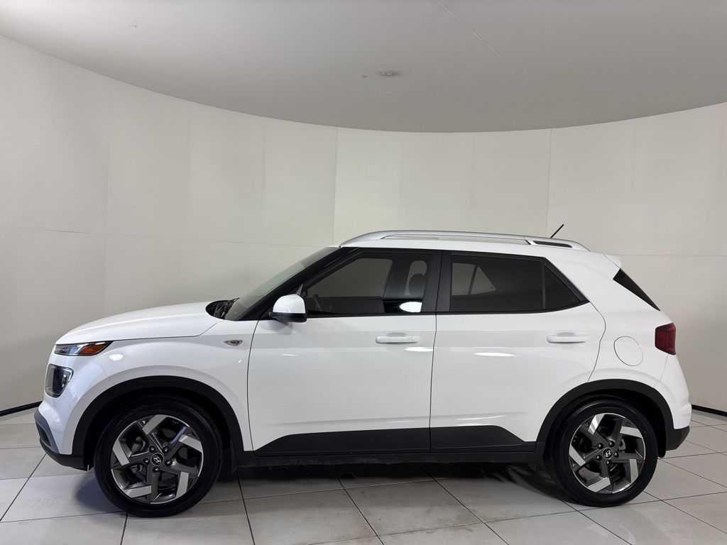 Thumbnail: 2023 Hyundai Venue - 2