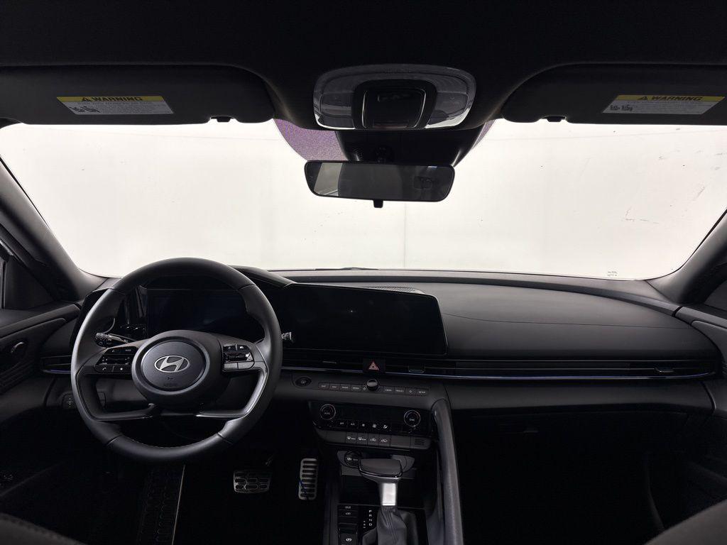 Thumbnail: 2025 Hyundai Elantra - 18