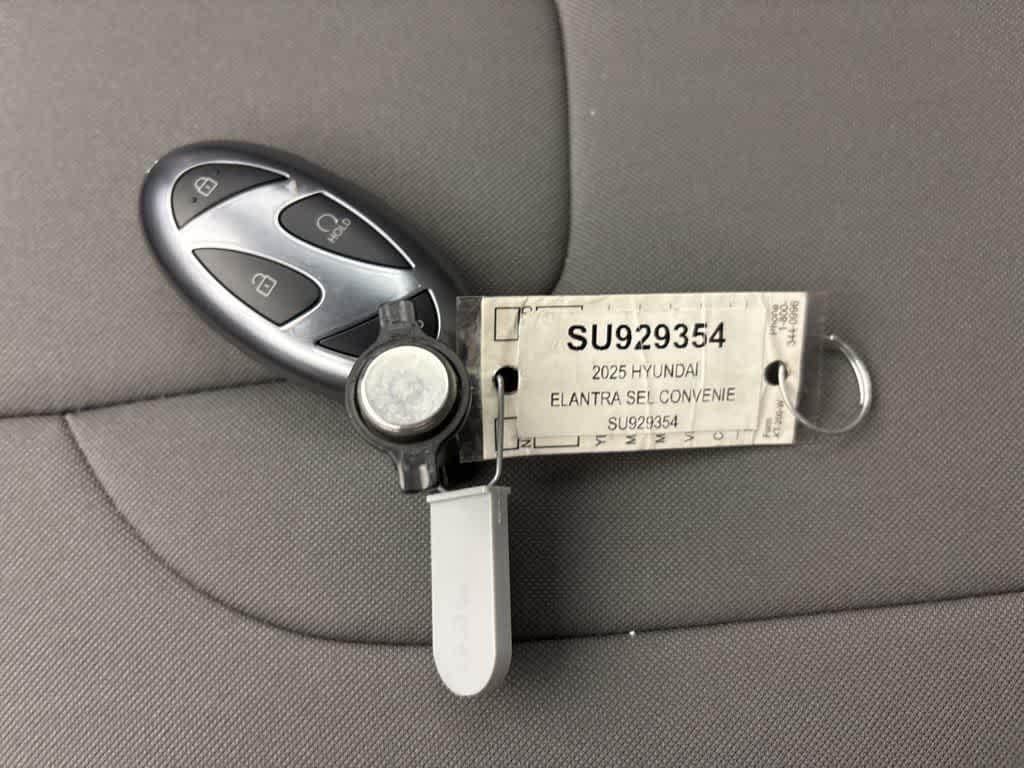 Thumbnail: 2025 Hyundai Elantra - 27
