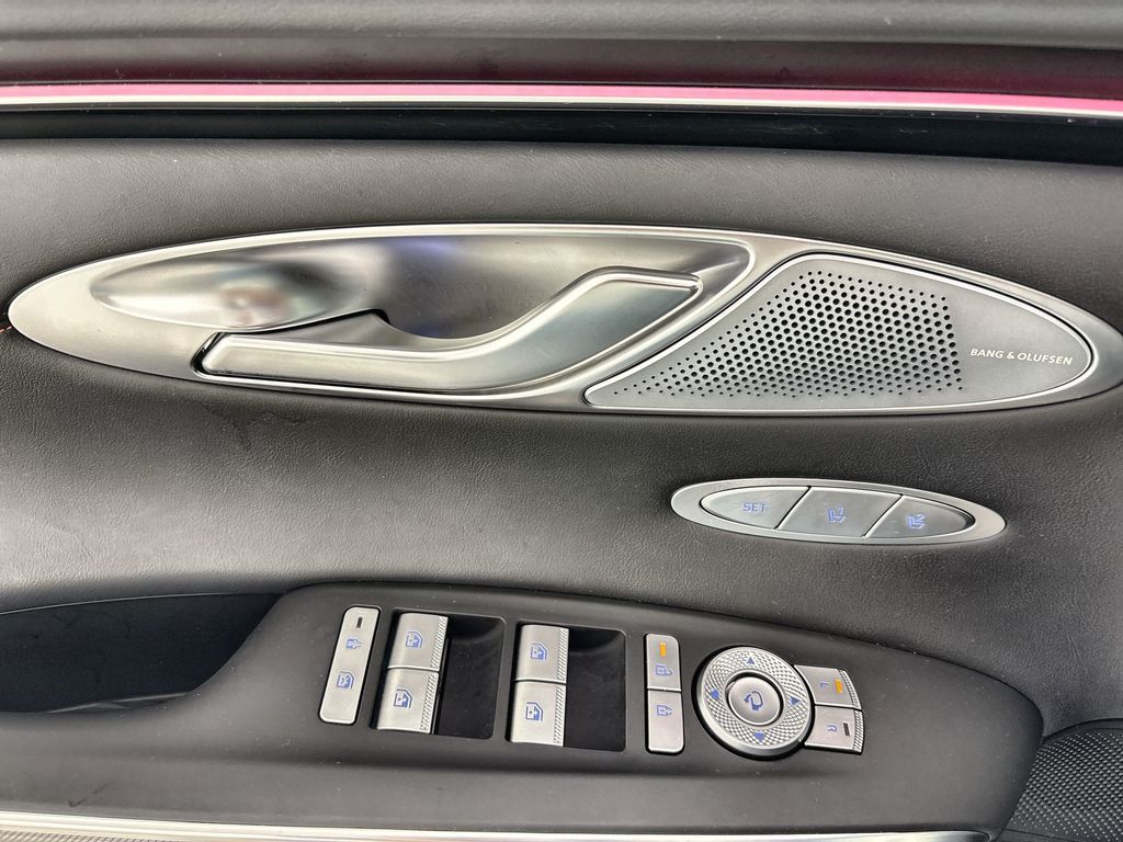 2026 GENESIS GV70 Sport Advanced - Photo 15