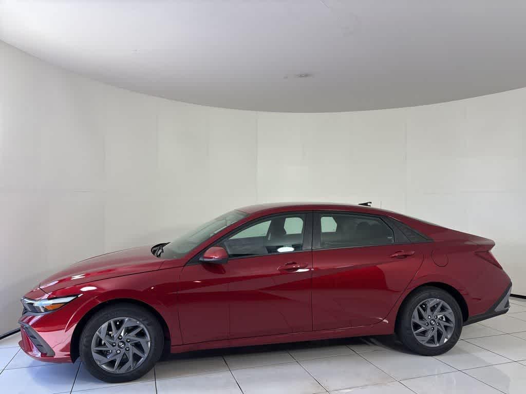 Thumbnail: 2025 Hyundai Elantra - 2