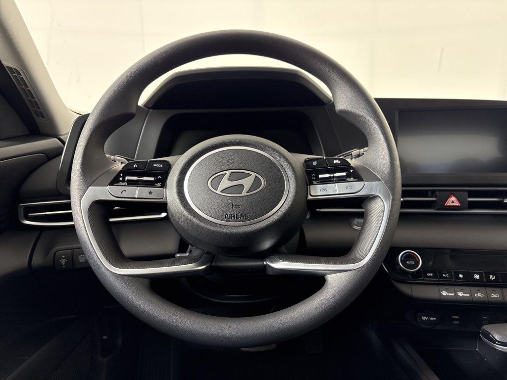 Thumbnail: 2025 Hyundai Elantra - 20