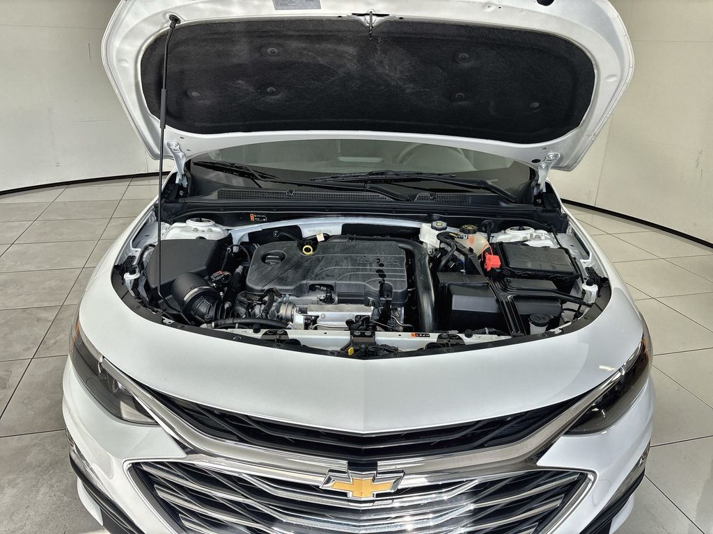 Thumbnail: 2024 Chevrolet Malibu - 17