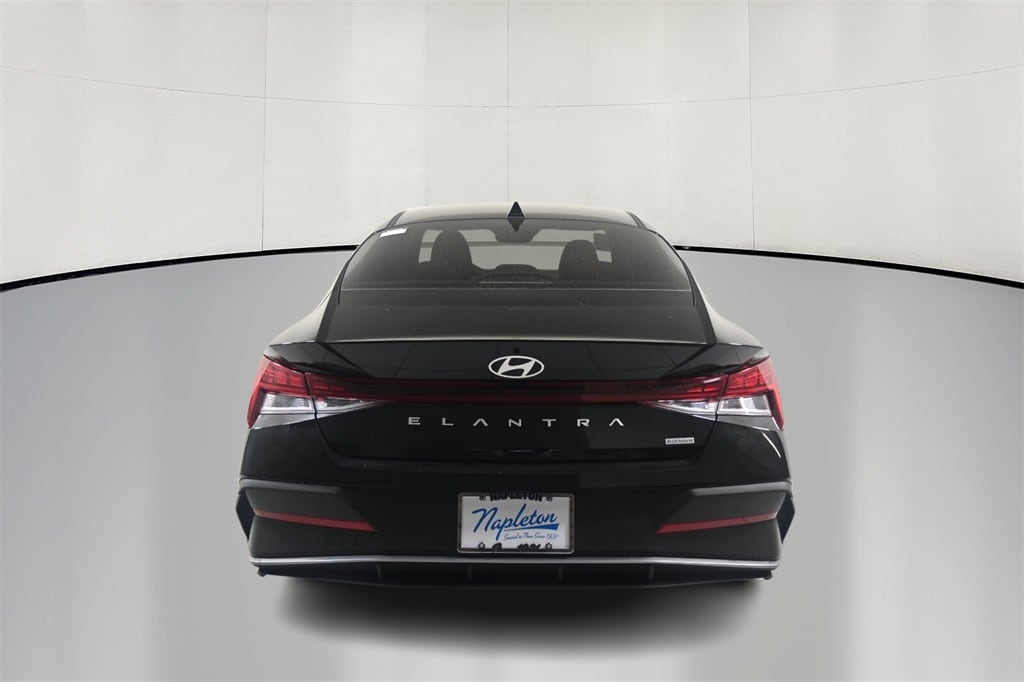 Thumbnail: 2025 Hyundai Elantra - 6