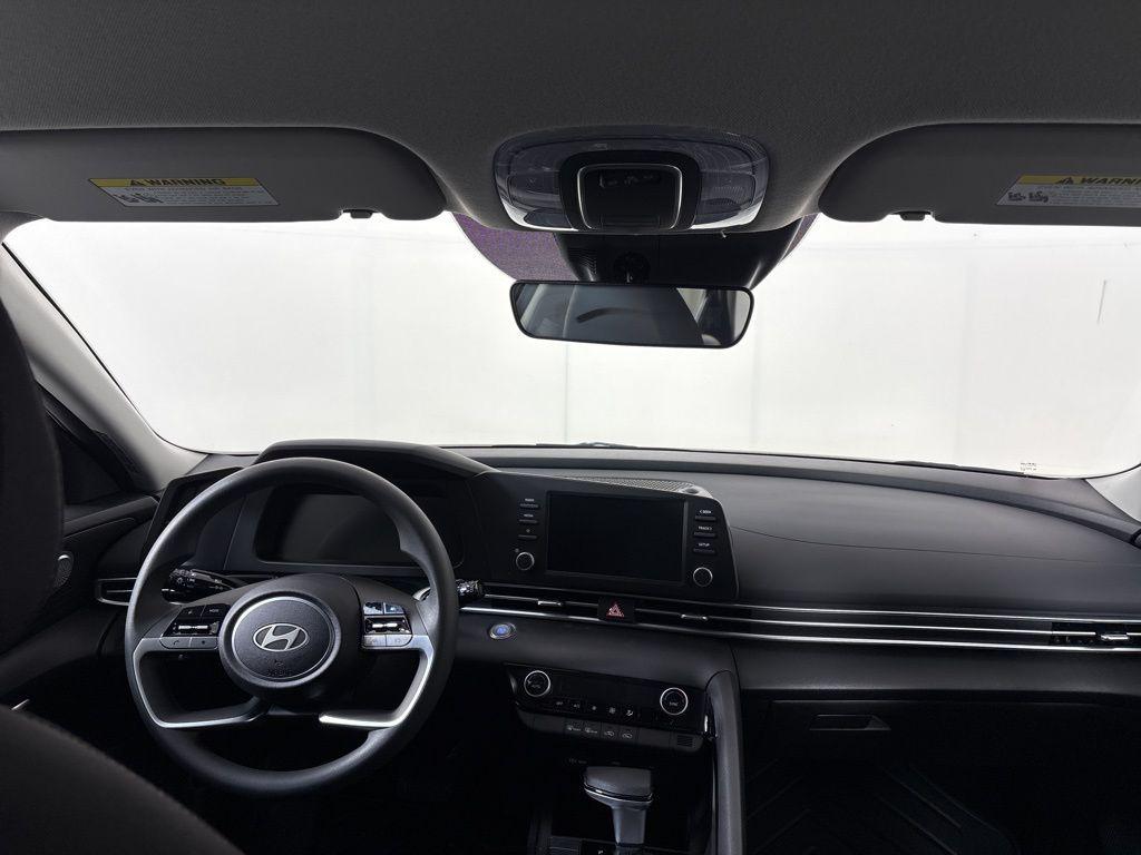 Thumbnail: 2025 Hyundai Elantra - 19