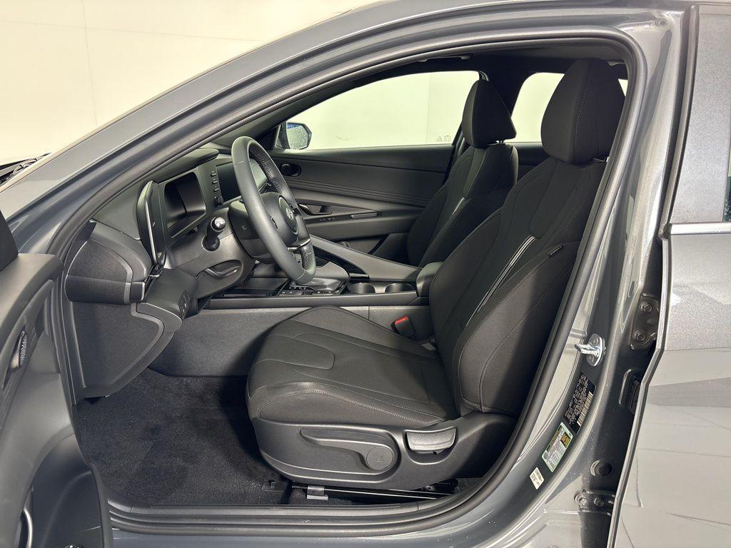 Thumbnail: 2026 Hyundai Elantra - 14