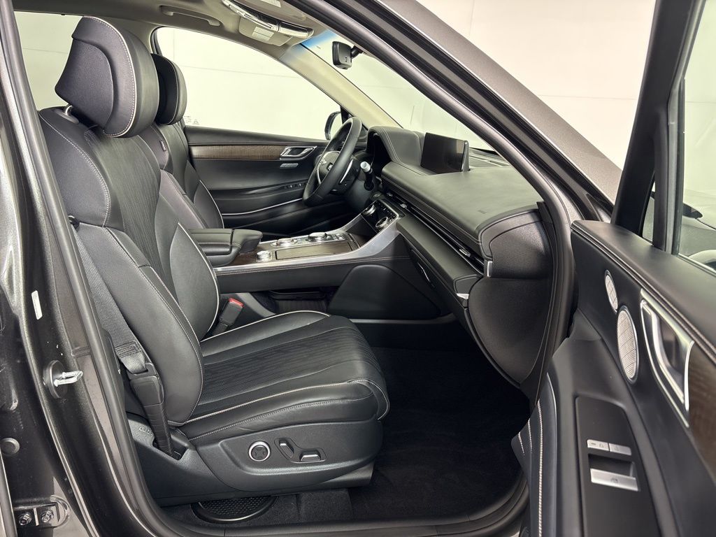 Thumbnail: 2024 Genesis GV80 - 12