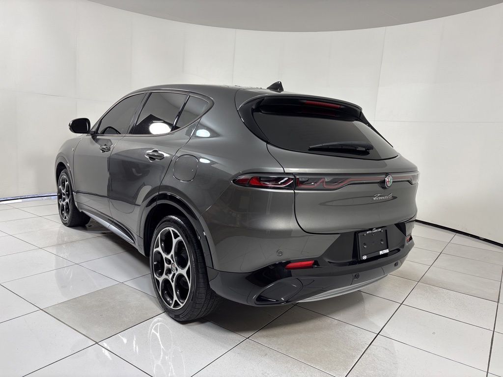 Thumbnail: 2024 Alfa Romeo Tonale - 3