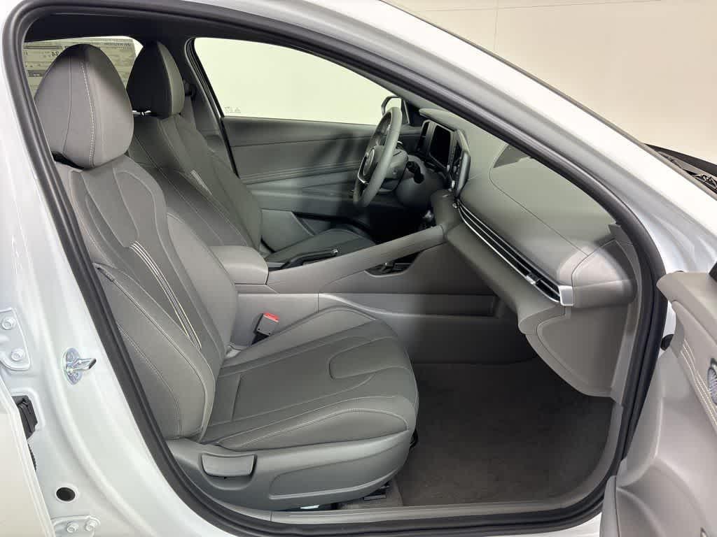 Thumbnail: 2026 Hyundai Elantra - 13