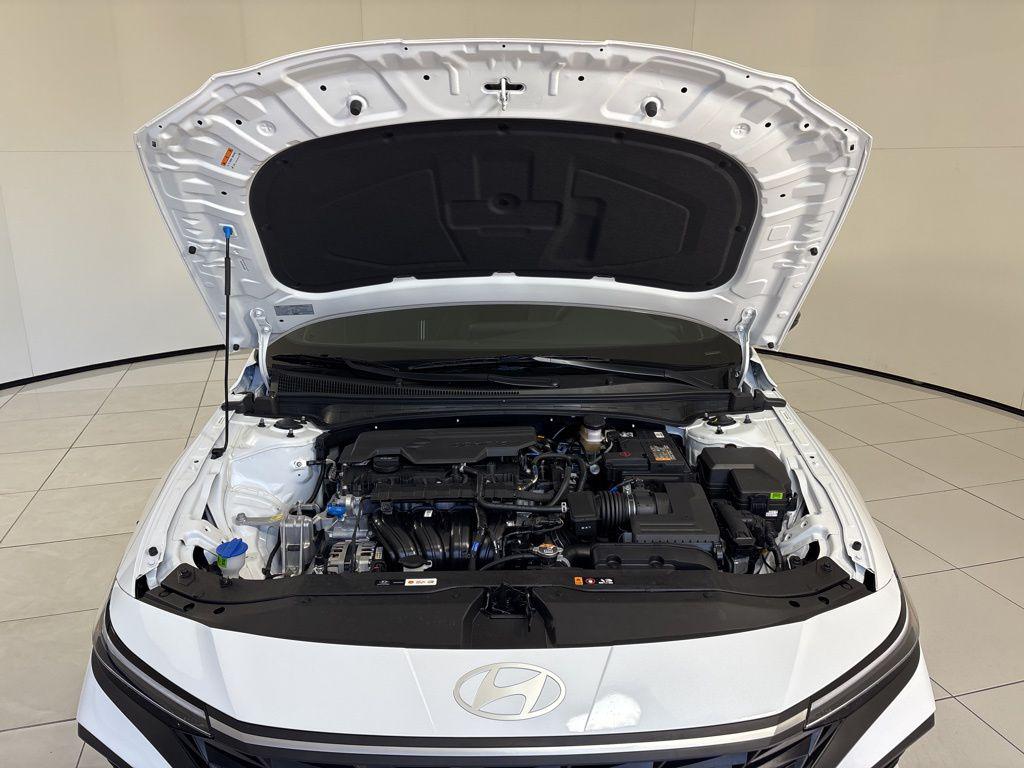 Thumbnail: 2026 Hyundai Elantra - 11