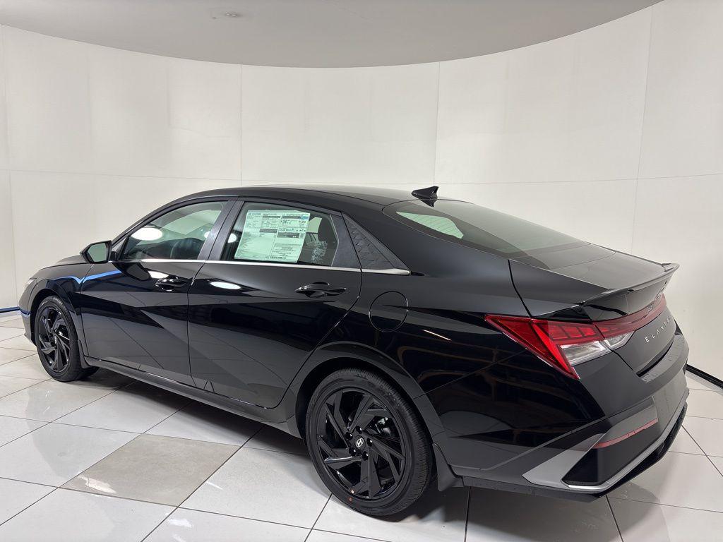 Thumbnail: 2026 Hyundai Elantra - 3