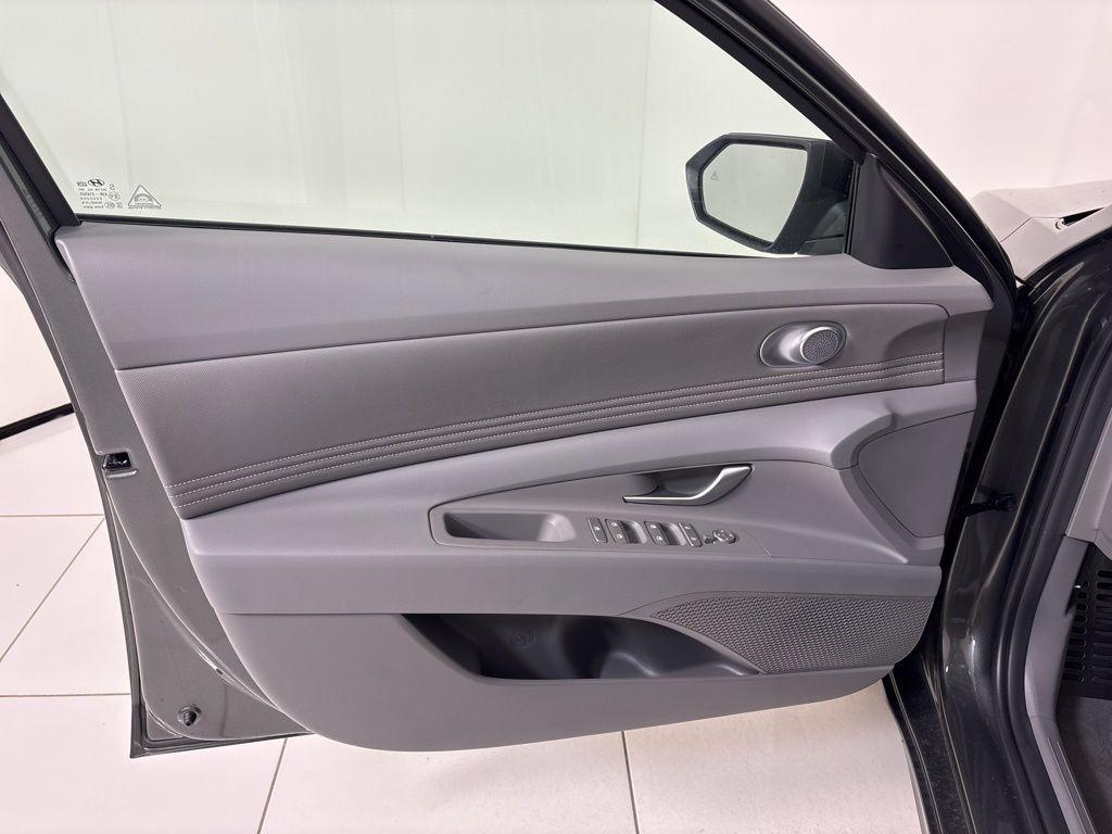 Thumbnail: 2026 Hyundai Elantra - 16