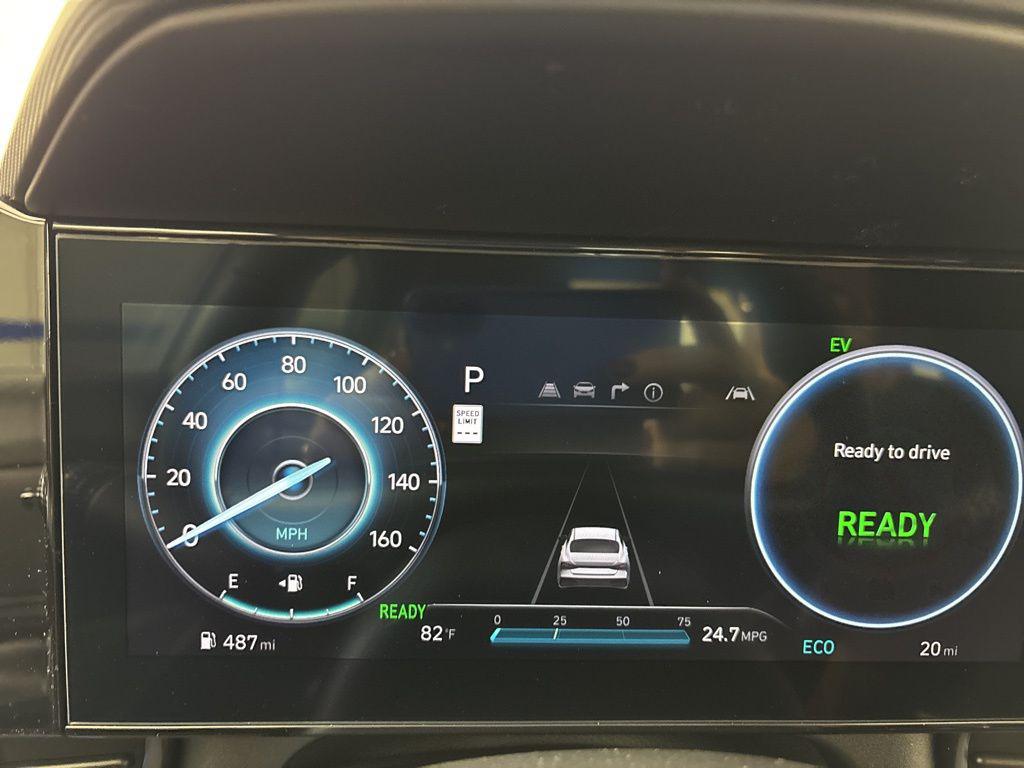 Thumbnail: 2025 Hyundai Elantra - 24