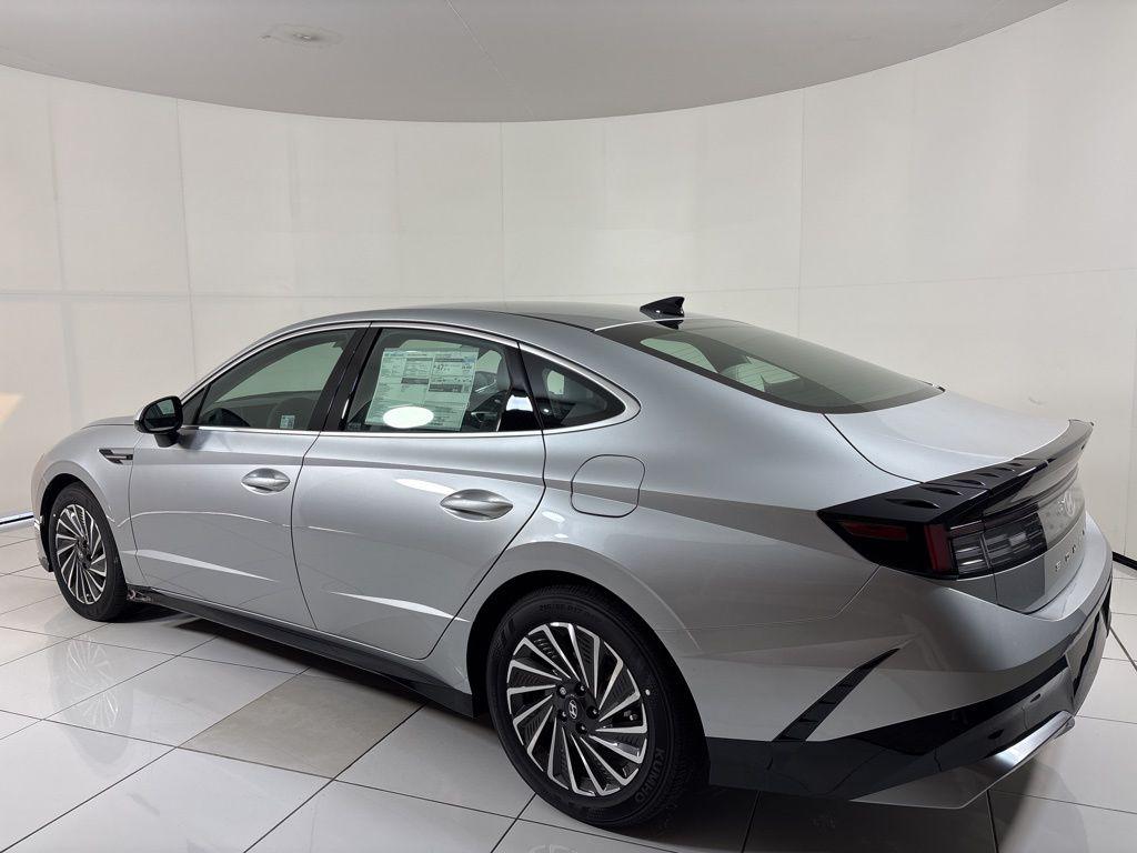 Thumbnail: 2025 Hyundai Sonata - 3