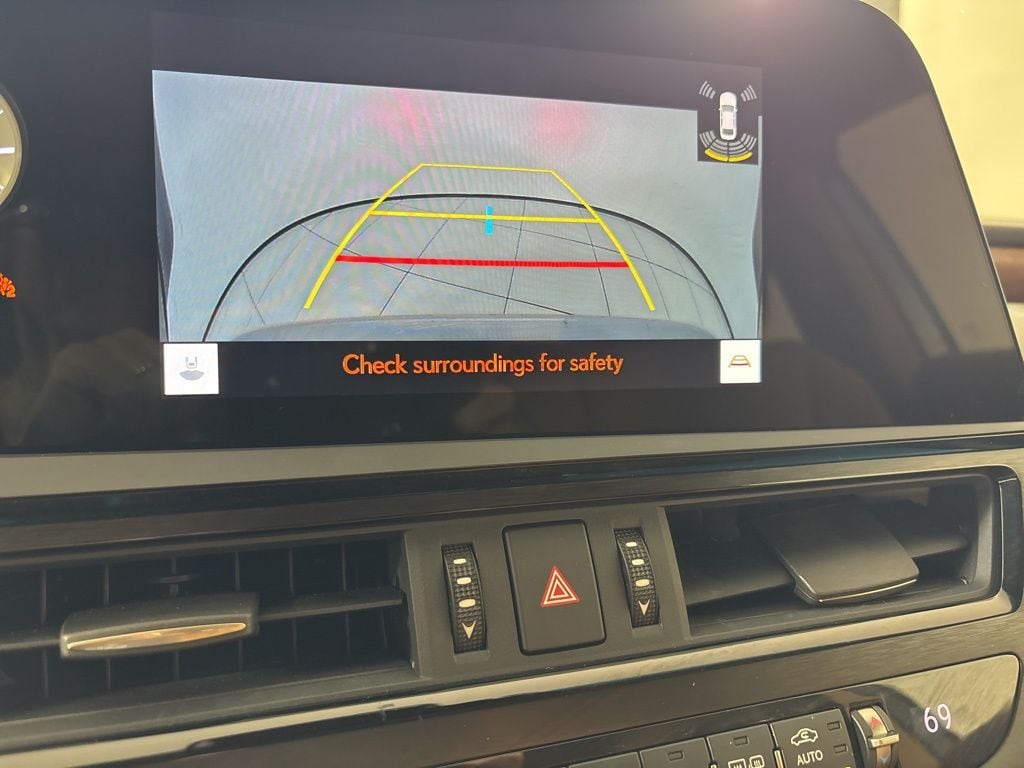 Thumbnail: 2023 Lexus ES - 28