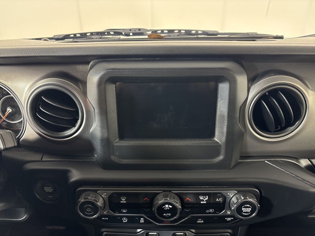 Thumbnail: 2023 Jeep Wrangler - 23