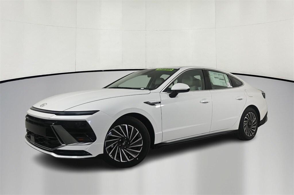 Thumbnail: 2024 Hyundai Sonata - 3