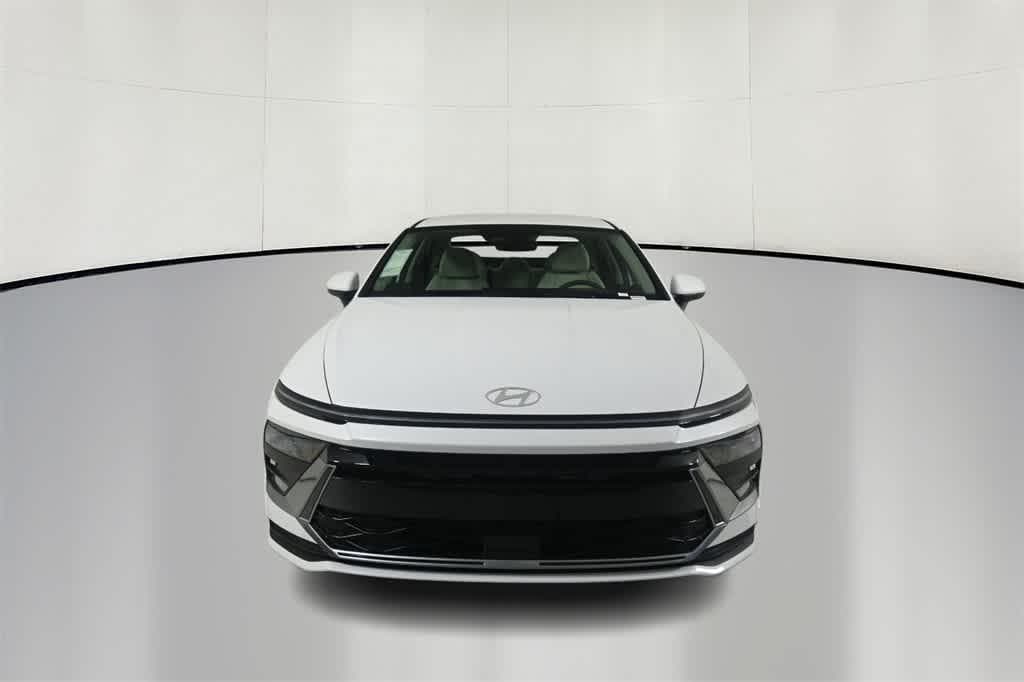 New 2025 Hyundai Sonata SE Sedan