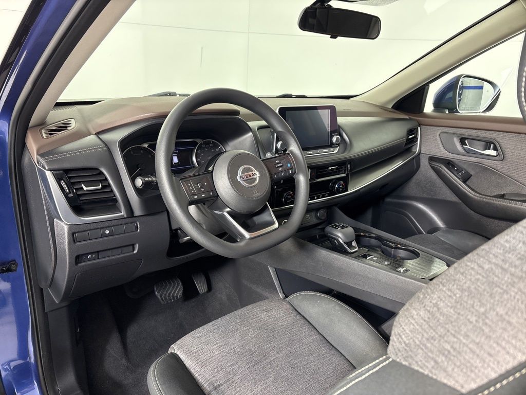 Thumbnail: 2021 Nissan Rogue - 15