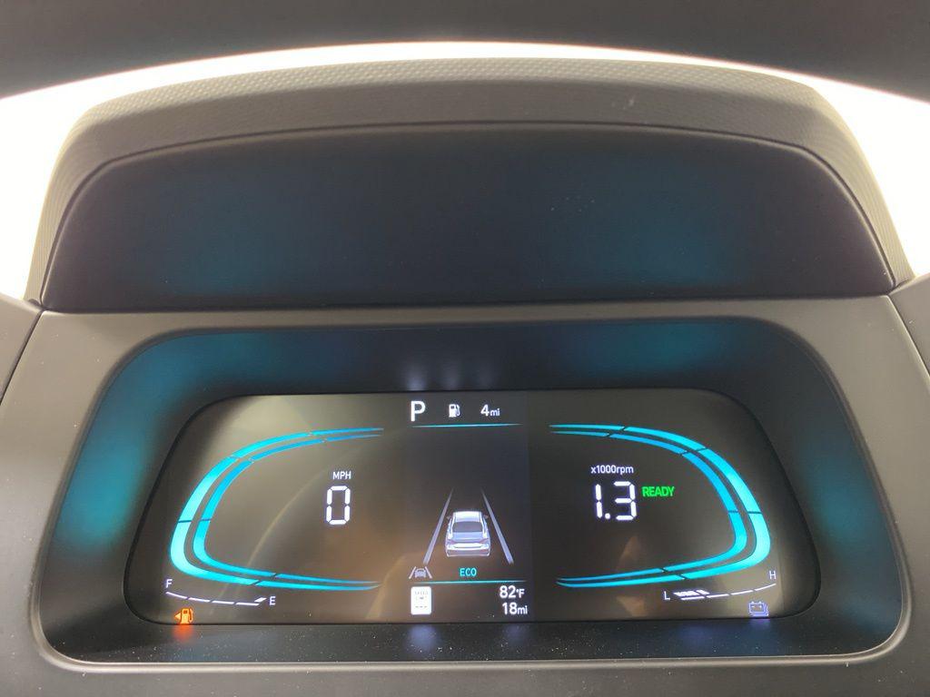 Thumbnail: 2025 Hyundai Elantra - 25