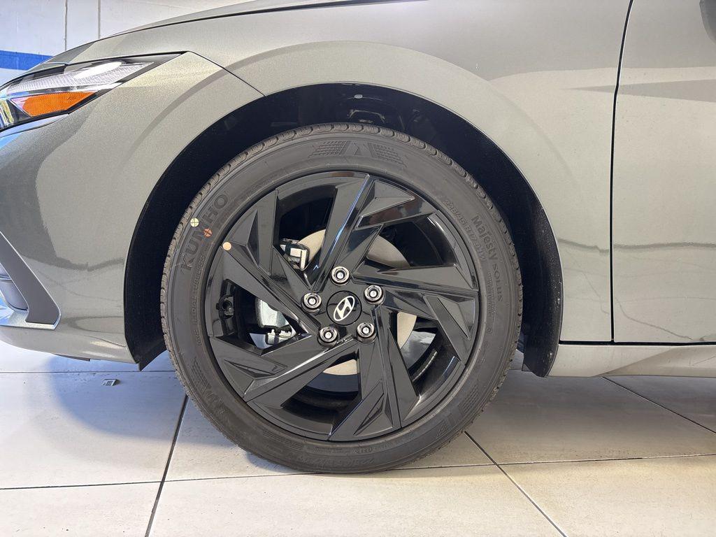 Thumbnail: 2026 Hyundai Elantra - 9