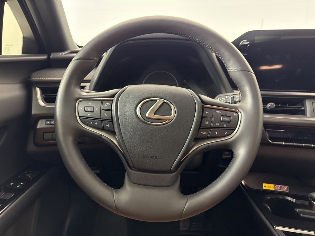 Thumbnail: 2023 Lexus UX - 20