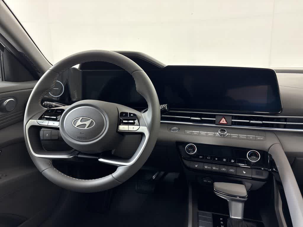 Thumbnail: 2025 Hyundai Elantra - 20