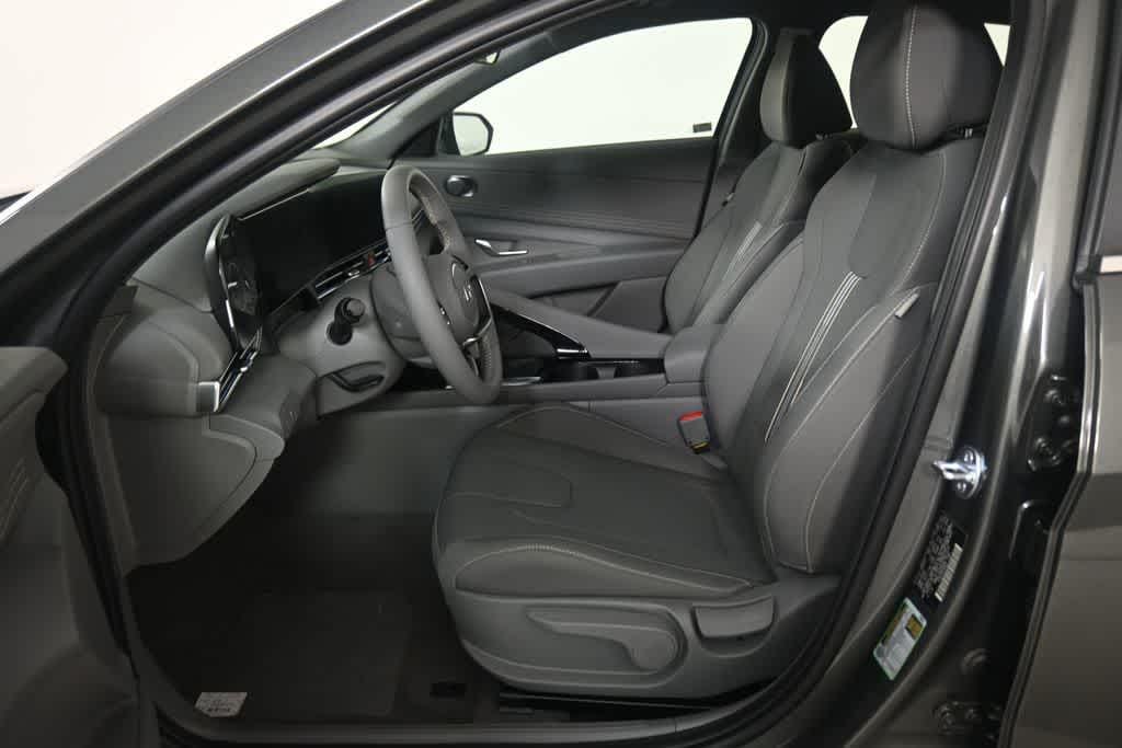 Thumbnail: 2025 Hyundai Elantra - 11