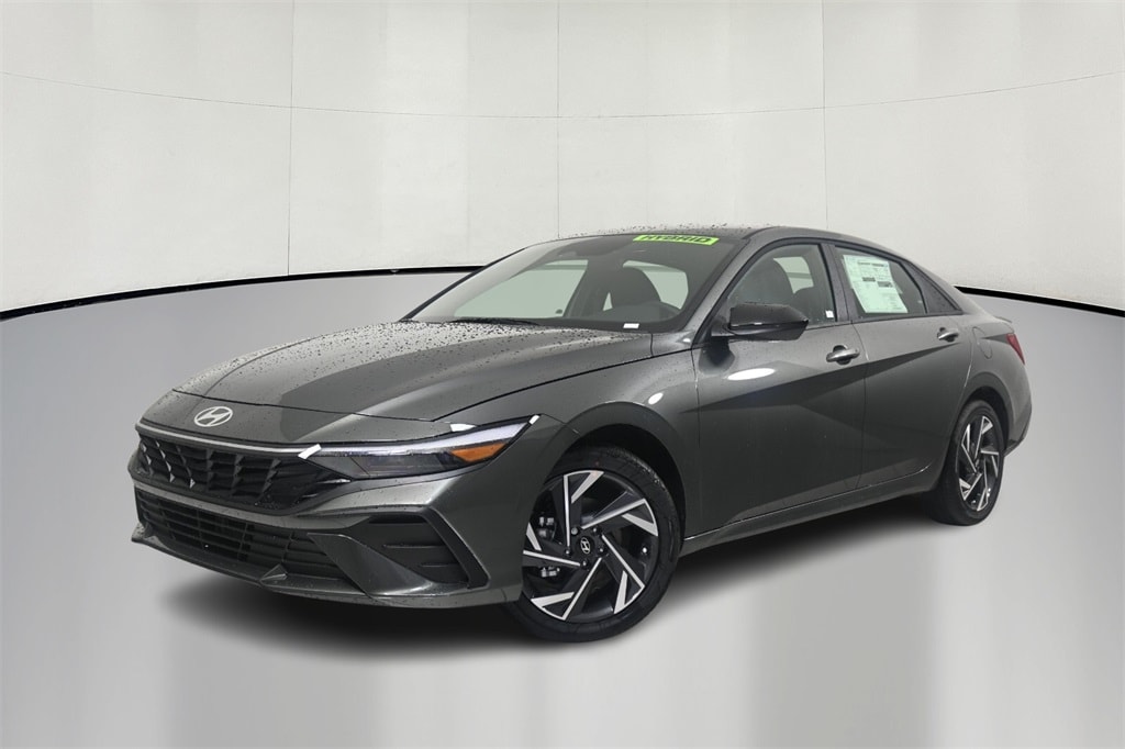 Thumbnail: 2025 Hyundai Elantra - 3