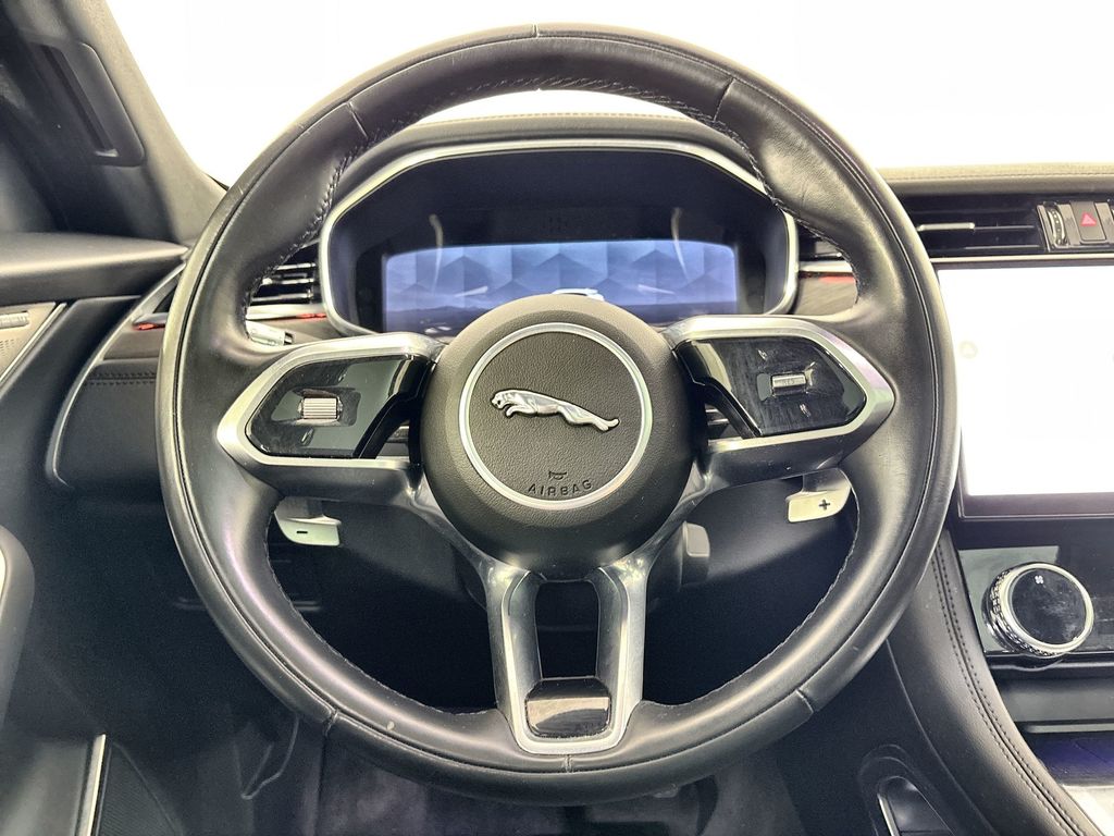 Thumbnail: 2021 Jaguar F-Pace - 11