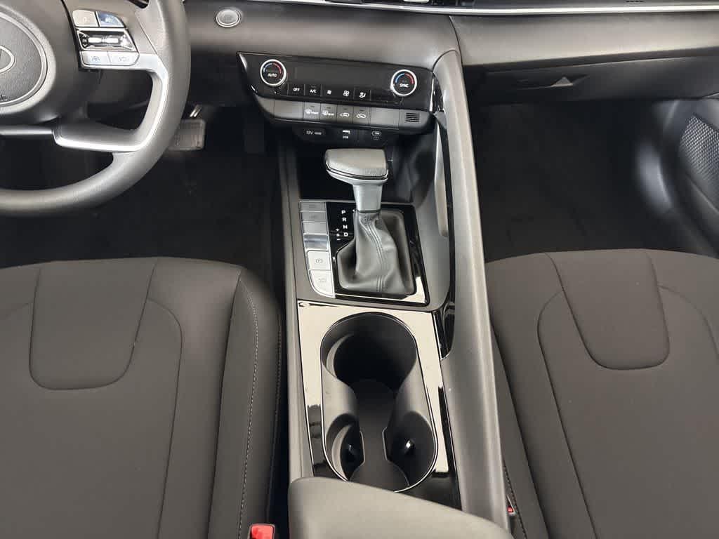 Thumbnail: 2025 Hyundai Elantra - 22