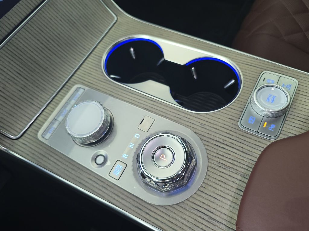 Thumbnail: 2025 Genesis GV80 - 23