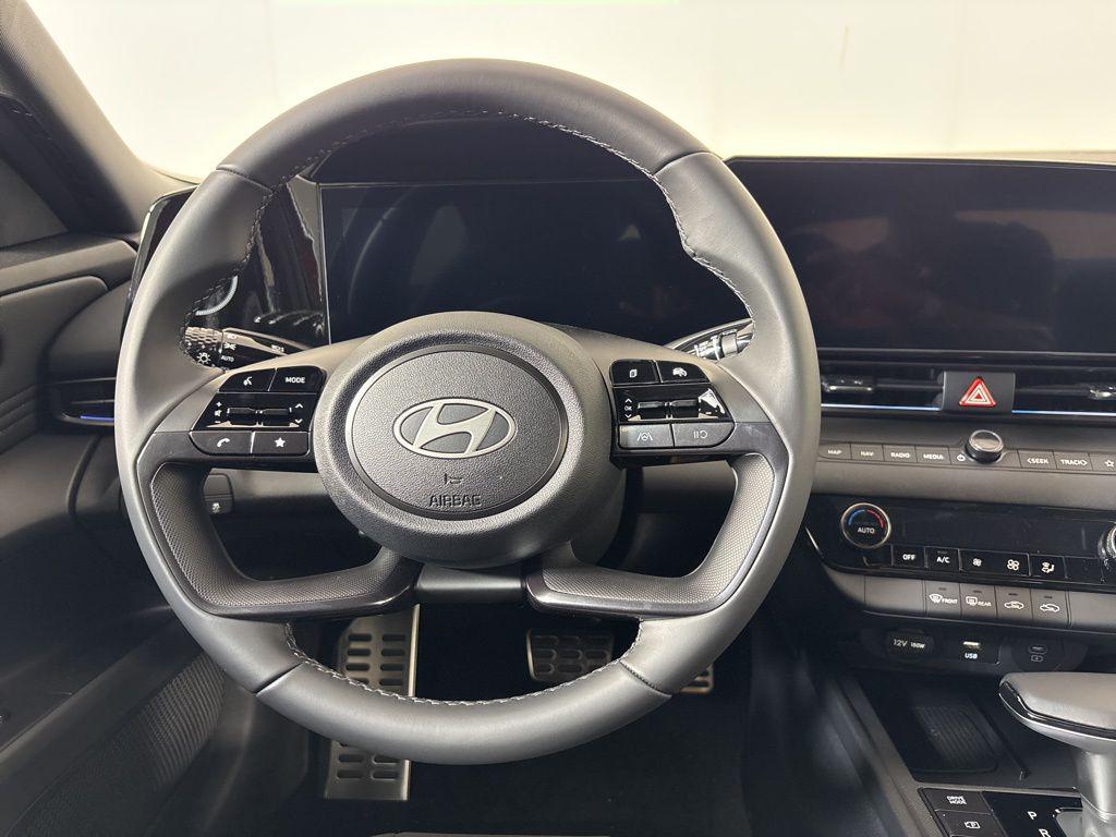 Thumbnail: 2025 Hyundai Elantra - 20