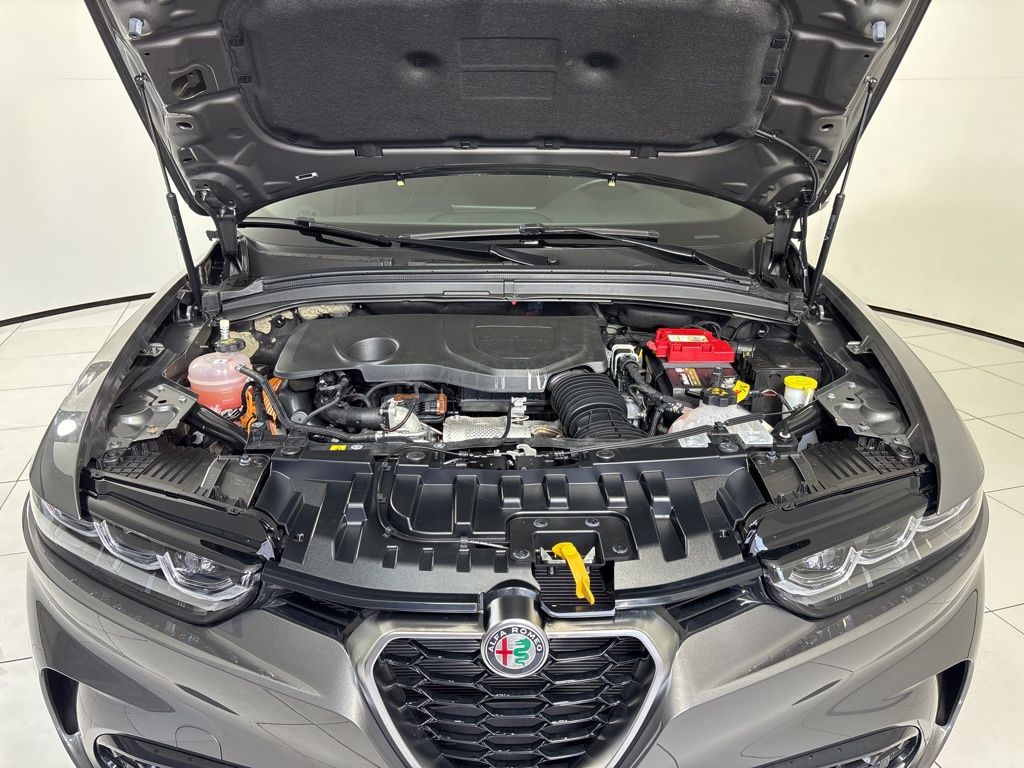 Thumbnail: 2024 Alfa Romeo Tonale - 11