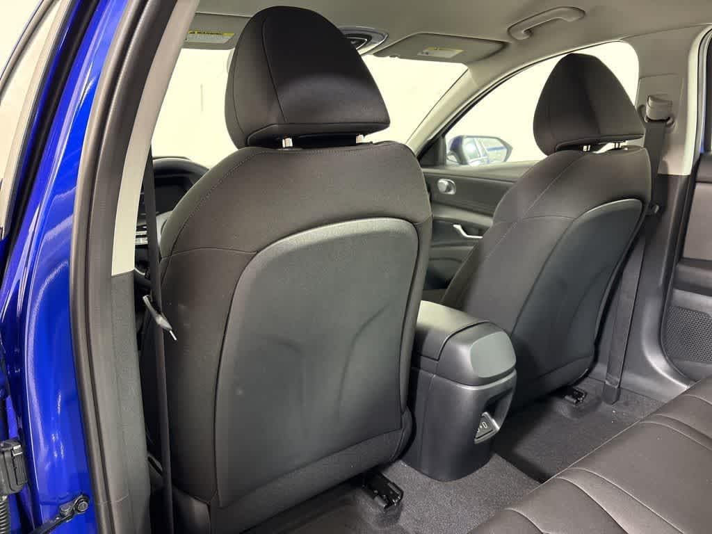 Thumbnail: 2025 Hyundai Elantra - 17