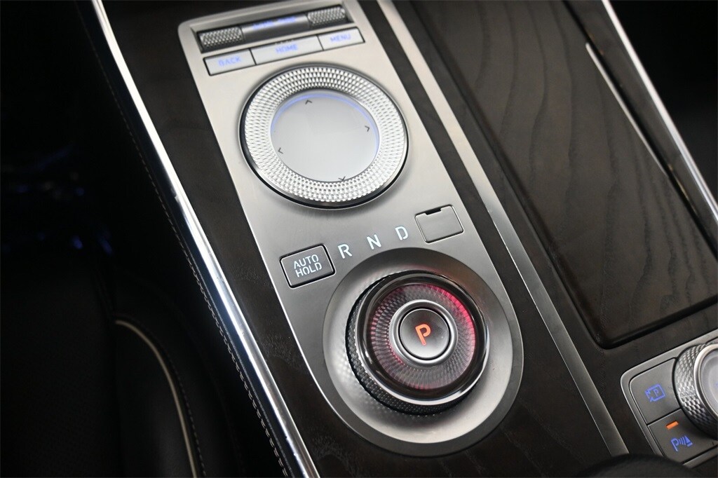 Thumbnail: 2021 Genesis GV80 - 21