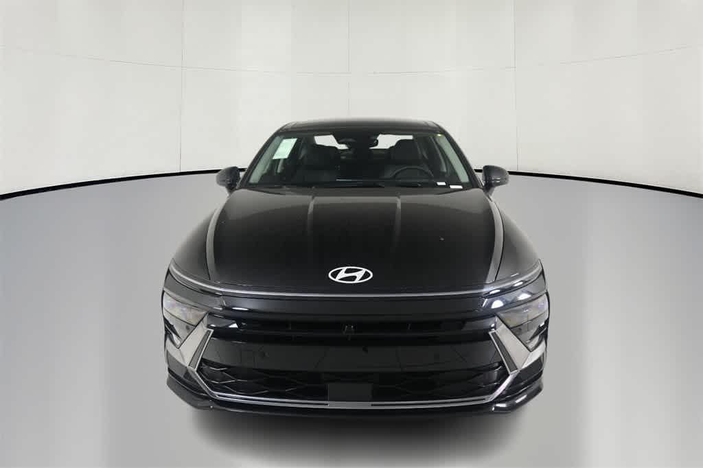 New 2025 Hyundai Sonata Hybrid Limited Sedan