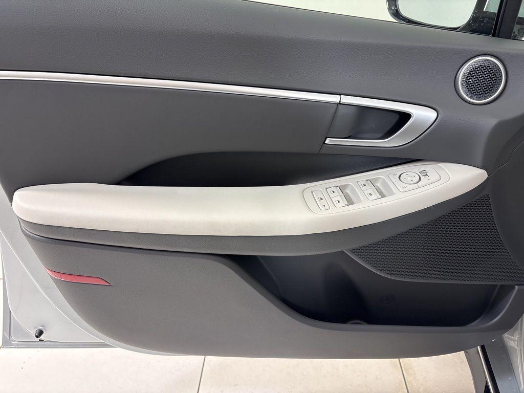 Thumbnail: 2026 Hyundai Sonata - 16