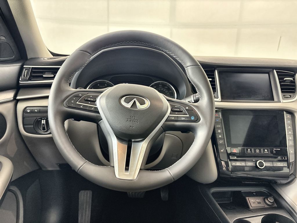 Thumbnail: 2023 INFINITI QX50 - 11