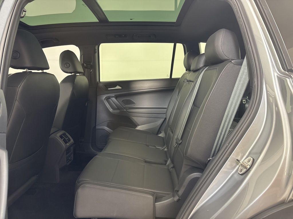 Thumbnail: 2020 Volkswagen Tiguan - 19