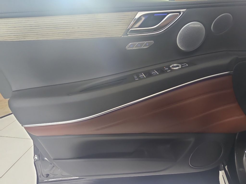 Thumbnail: 2025 Genesis GV80 - 12