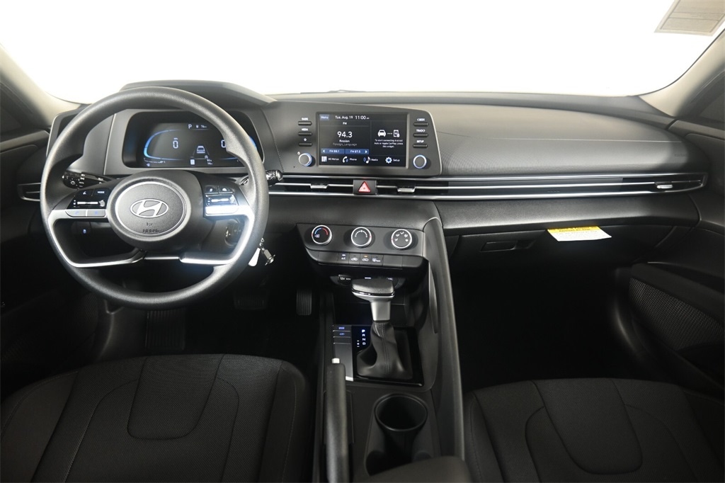 Thumbnail: 2025 Hyundai Elantra - 14