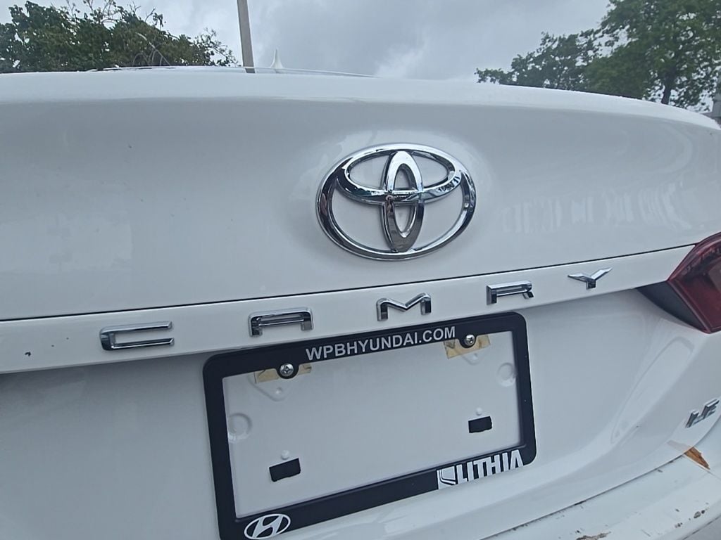 Thumbnail: 2022 Toyota Camry - 10